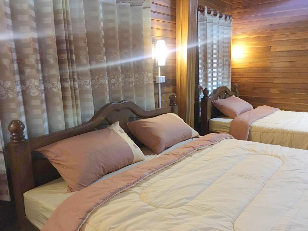 Saduemuenghomestay Phrae Exterior photo