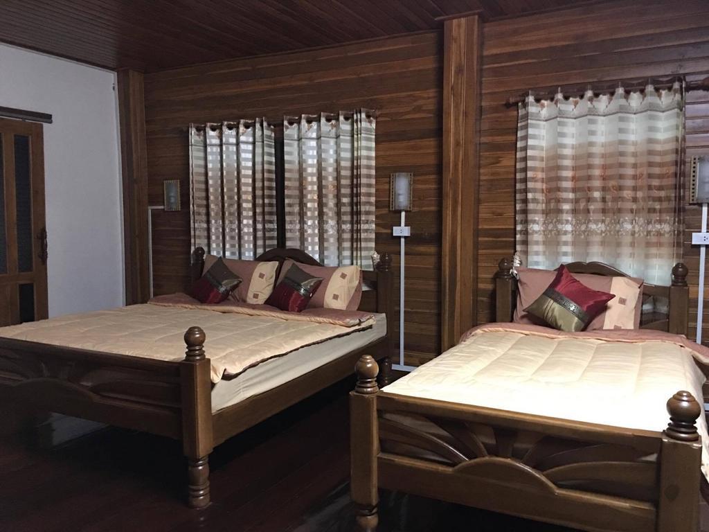 Saduemuenghomestay Phrae Exterior photo