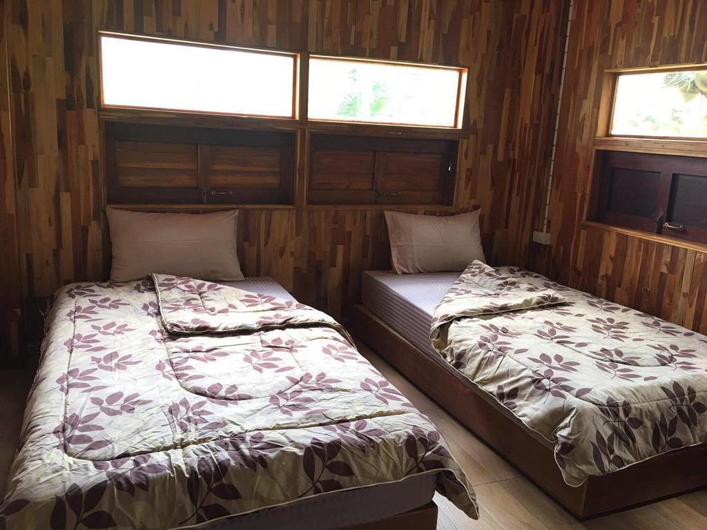 Saduemuenghomestay Phrae Exterior photo
